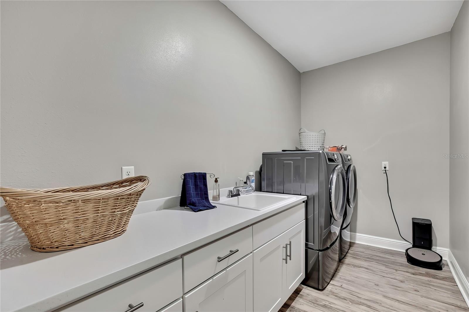 Image 32 of 46 For 9504 Earthwind Court