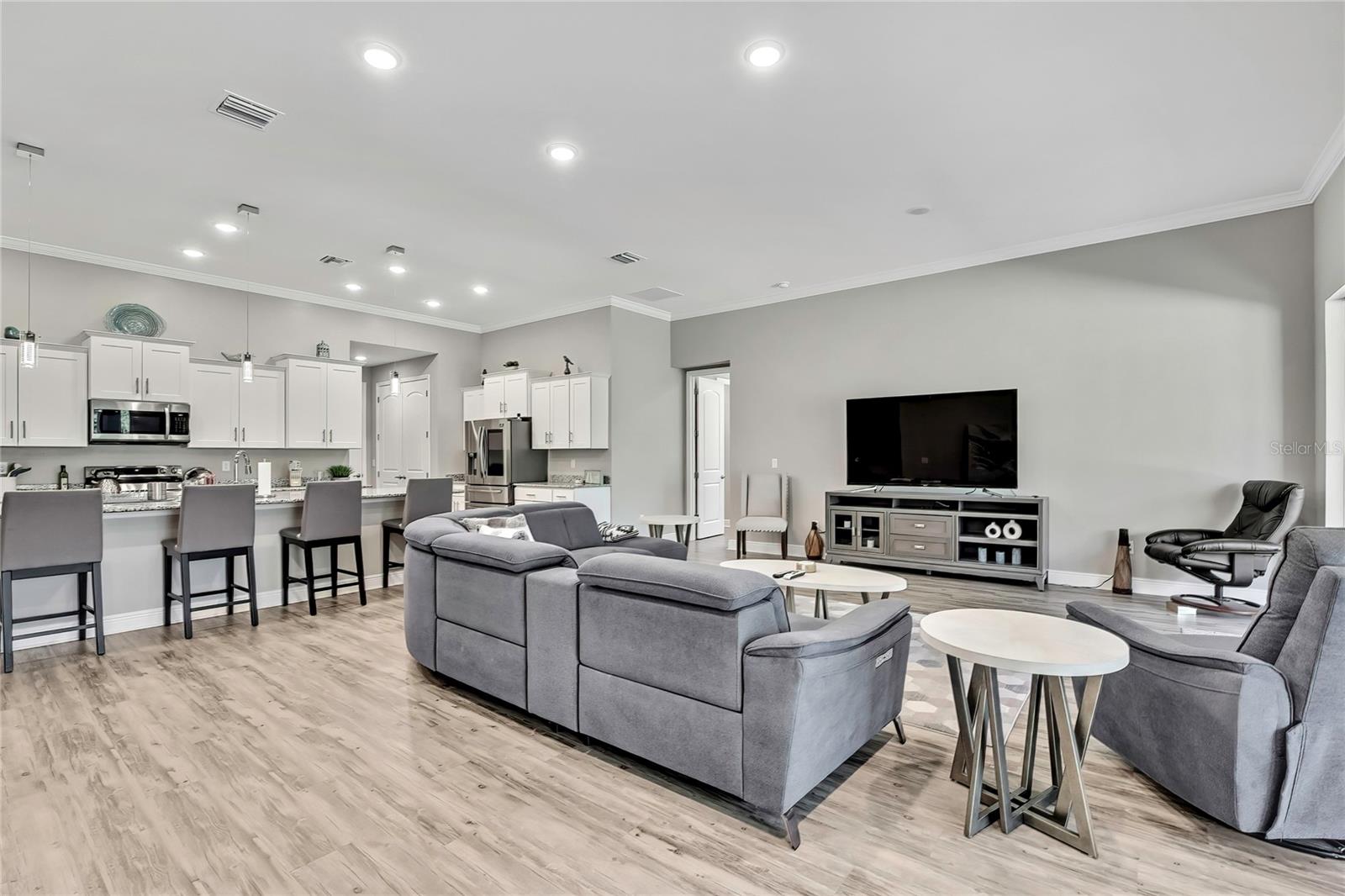 Image 9 of 46 For 9504 Earthwind Court