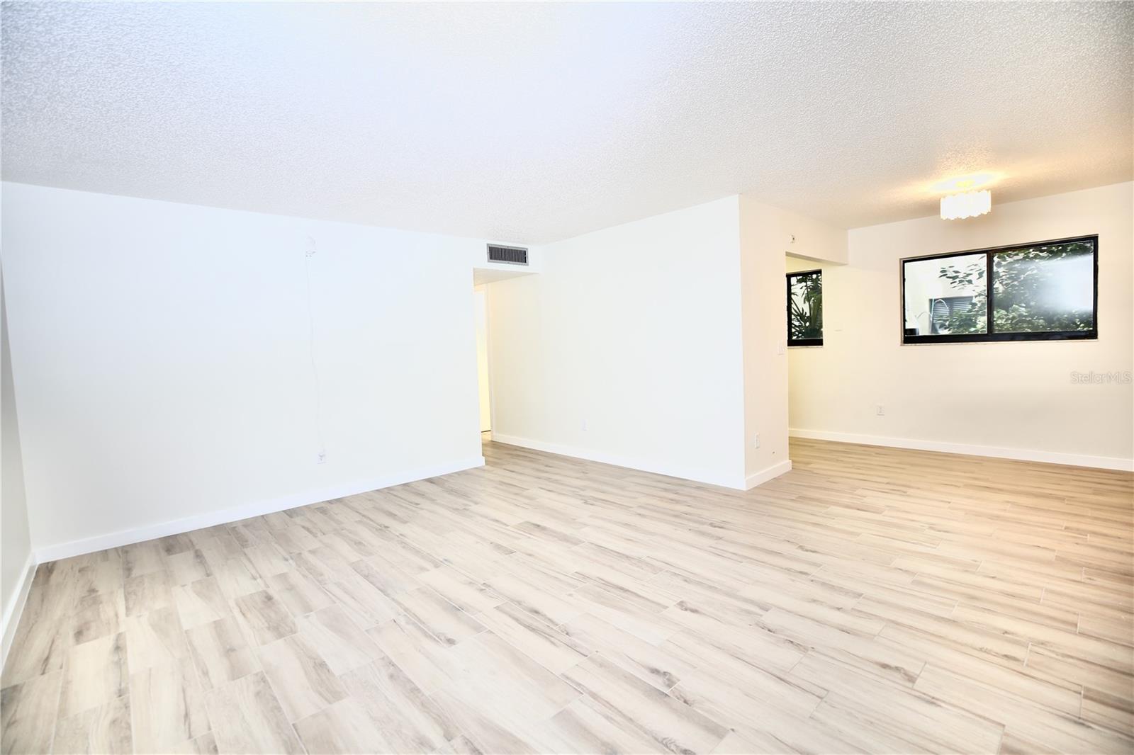 Image 10 of 38 For 11702 Raintree Village Boulevard B