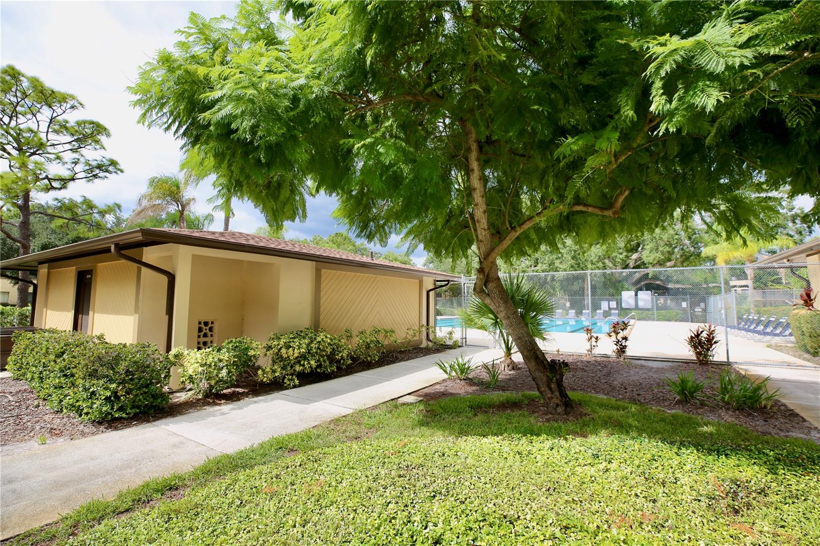 Image 29 of 38 For 11702 Raintree Village Boulevard B