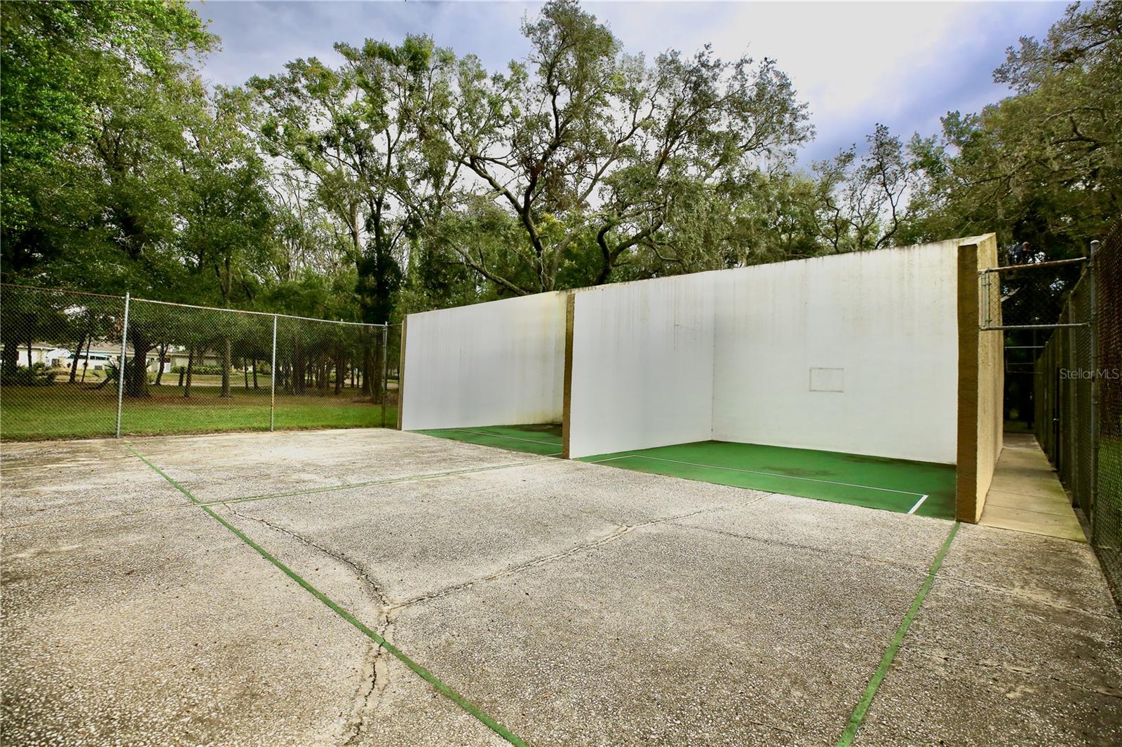 Image 32 of 38 For 11702 Raintree Village Boulevard B