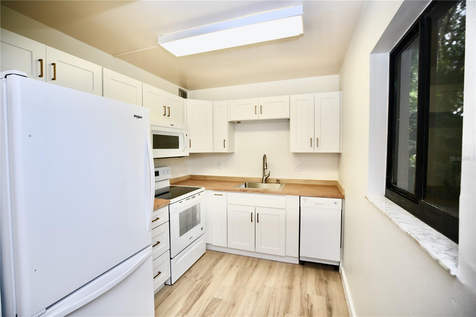 Image 4 of 38 For 11702 Raintree Village Boulevard B