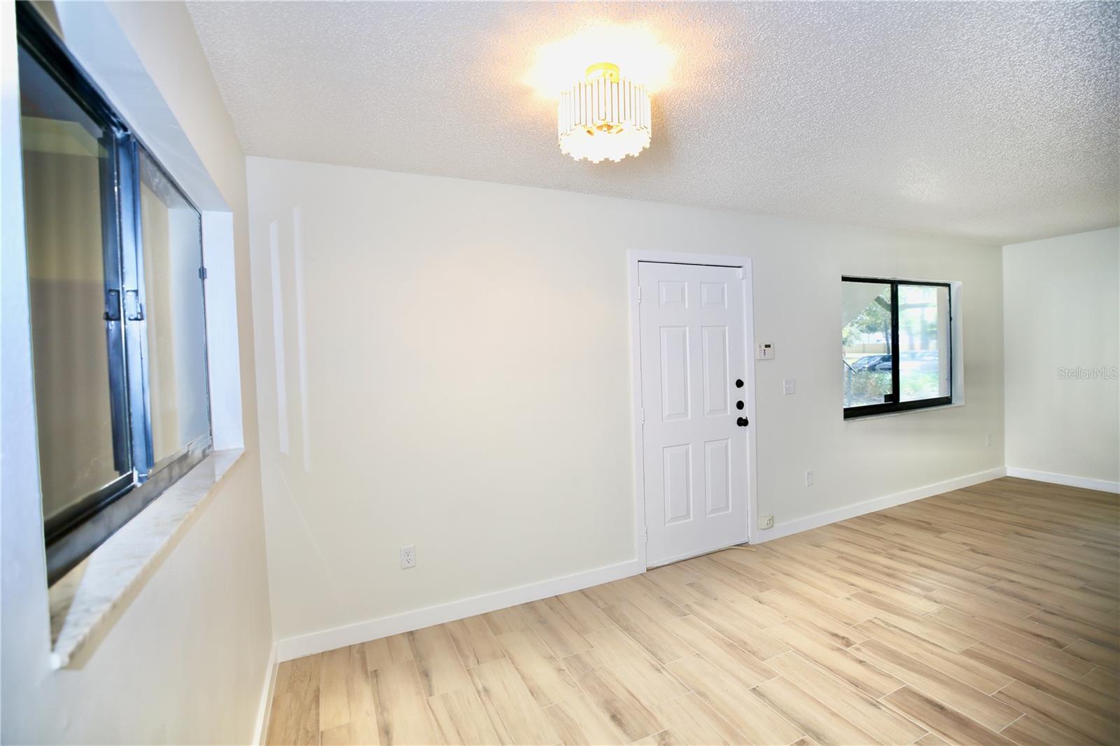 Image 8 of 38 For 11702 Raintree Village Boulevard B