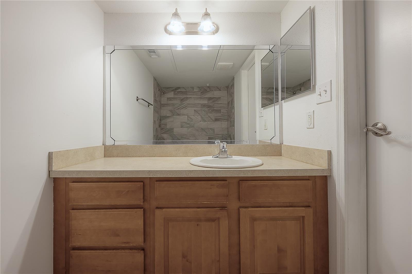 Image 16 of 39 For 9100 Dr Martin Luther King Jr Street N 905