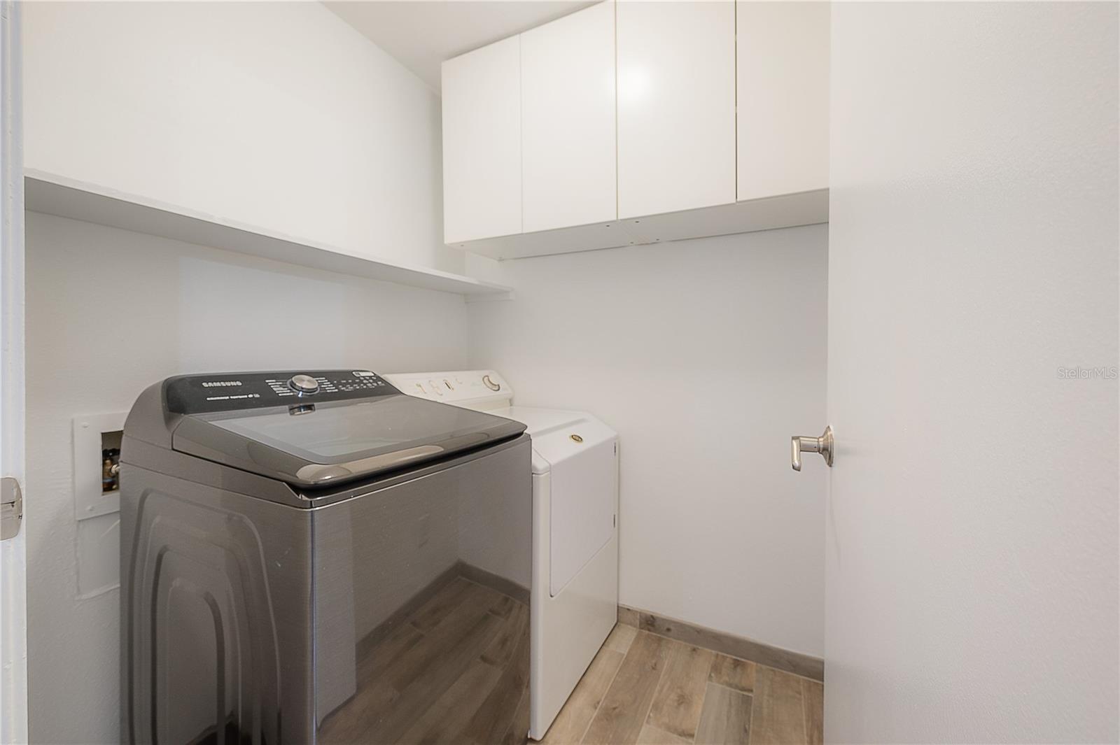 Image 17 of 39 For 9100 Dr Martin Luther King Jr Street N 905