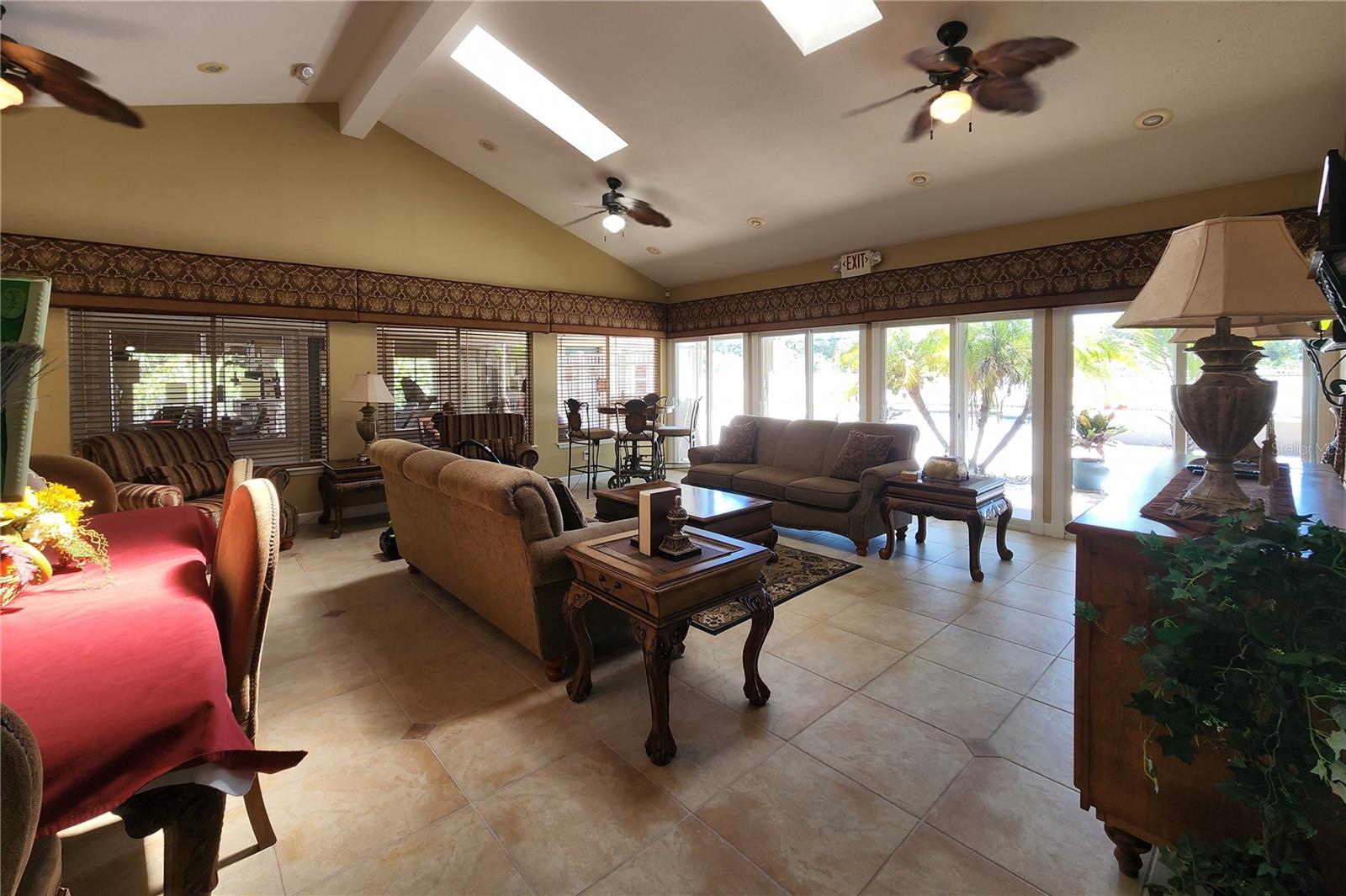 Image 39 of 39 For 9100 Dr Martin Luther King Jr Street N 905