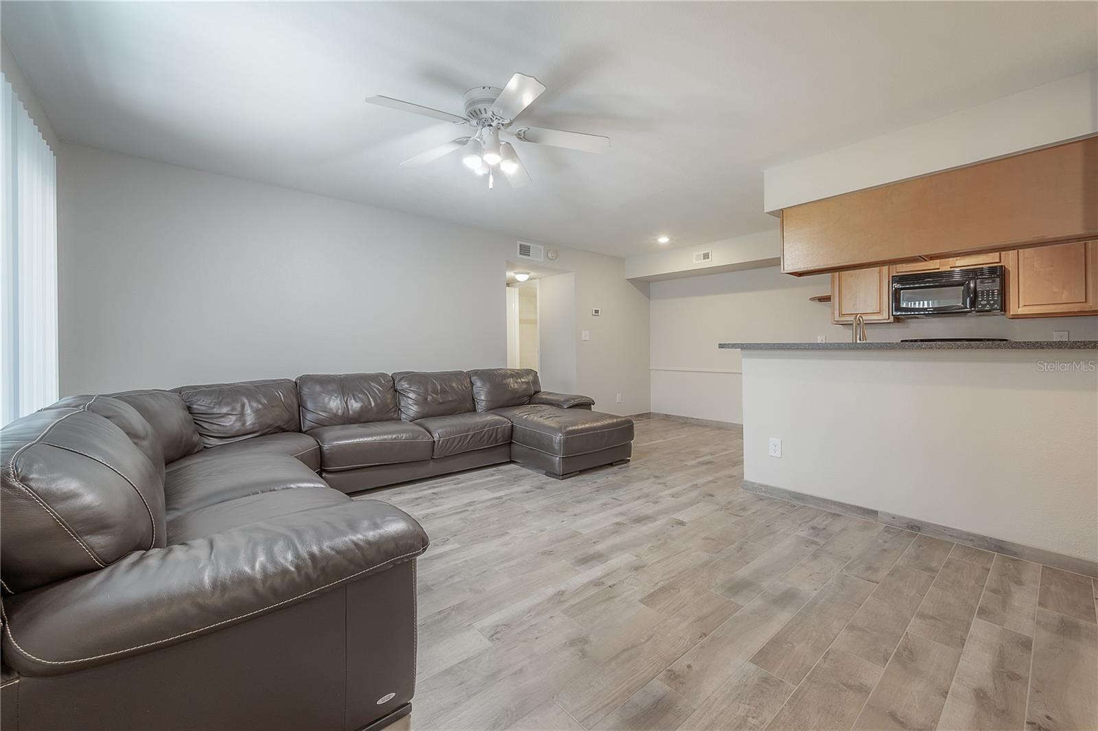 Image 7 of 39 For 9100 Dr Martin Luther King Jr Street N 905