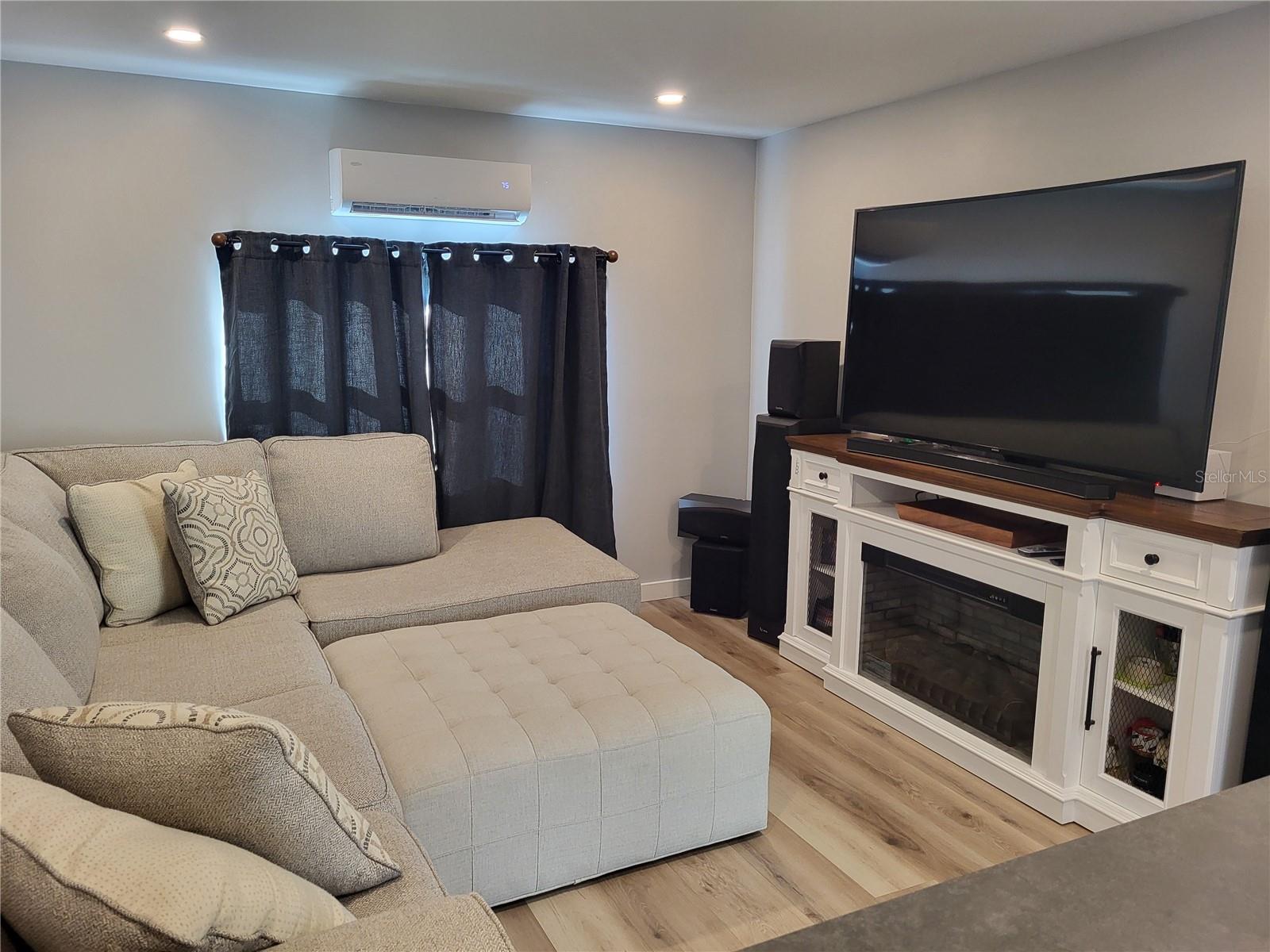 Image 19 of 37 For 6580 Seminole Boulevard 506