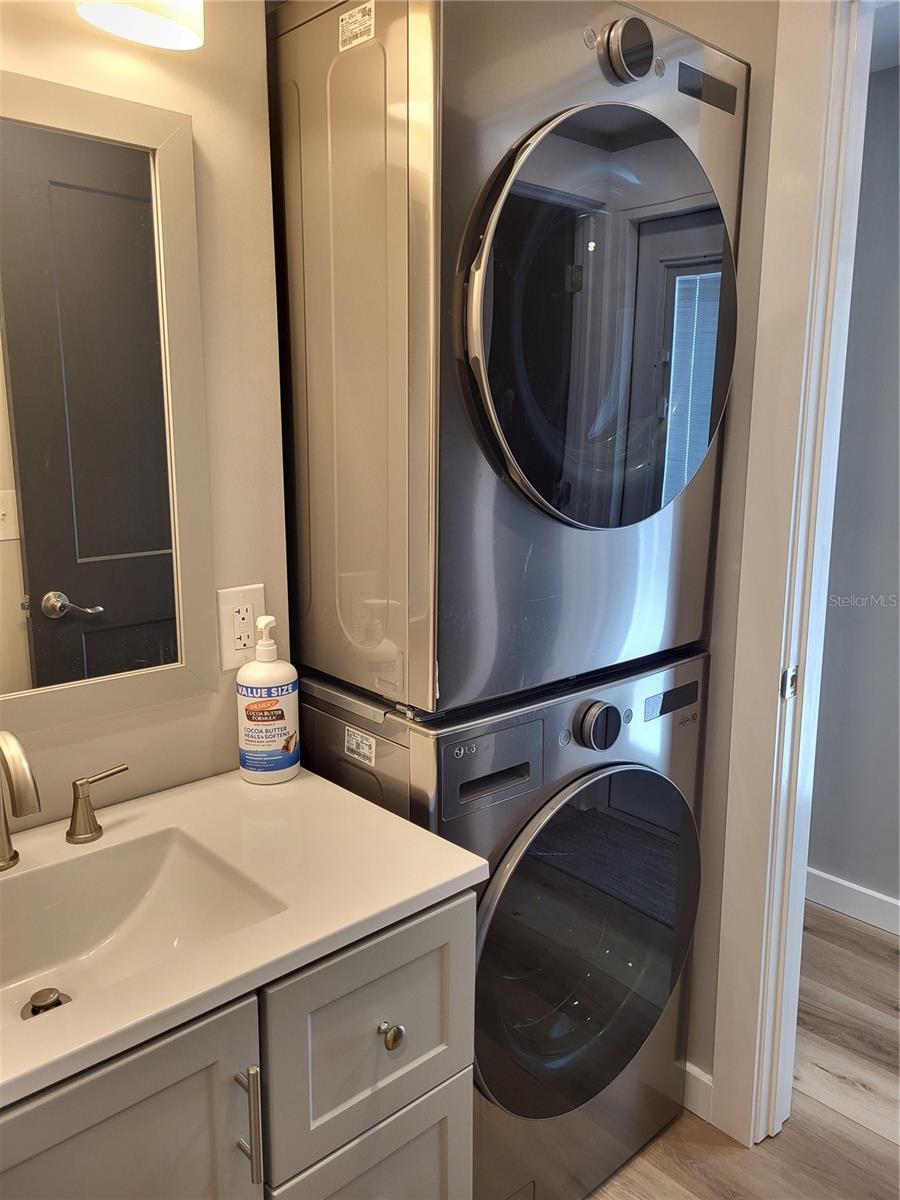 Image 33 of 37 For 6580 Seminole Boulevard 506