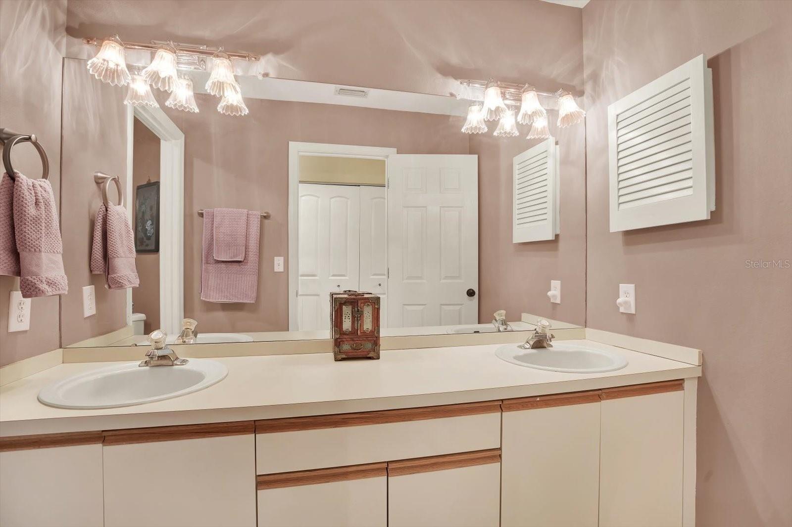 Image 23 of 32 For 505 Haverhill Lane