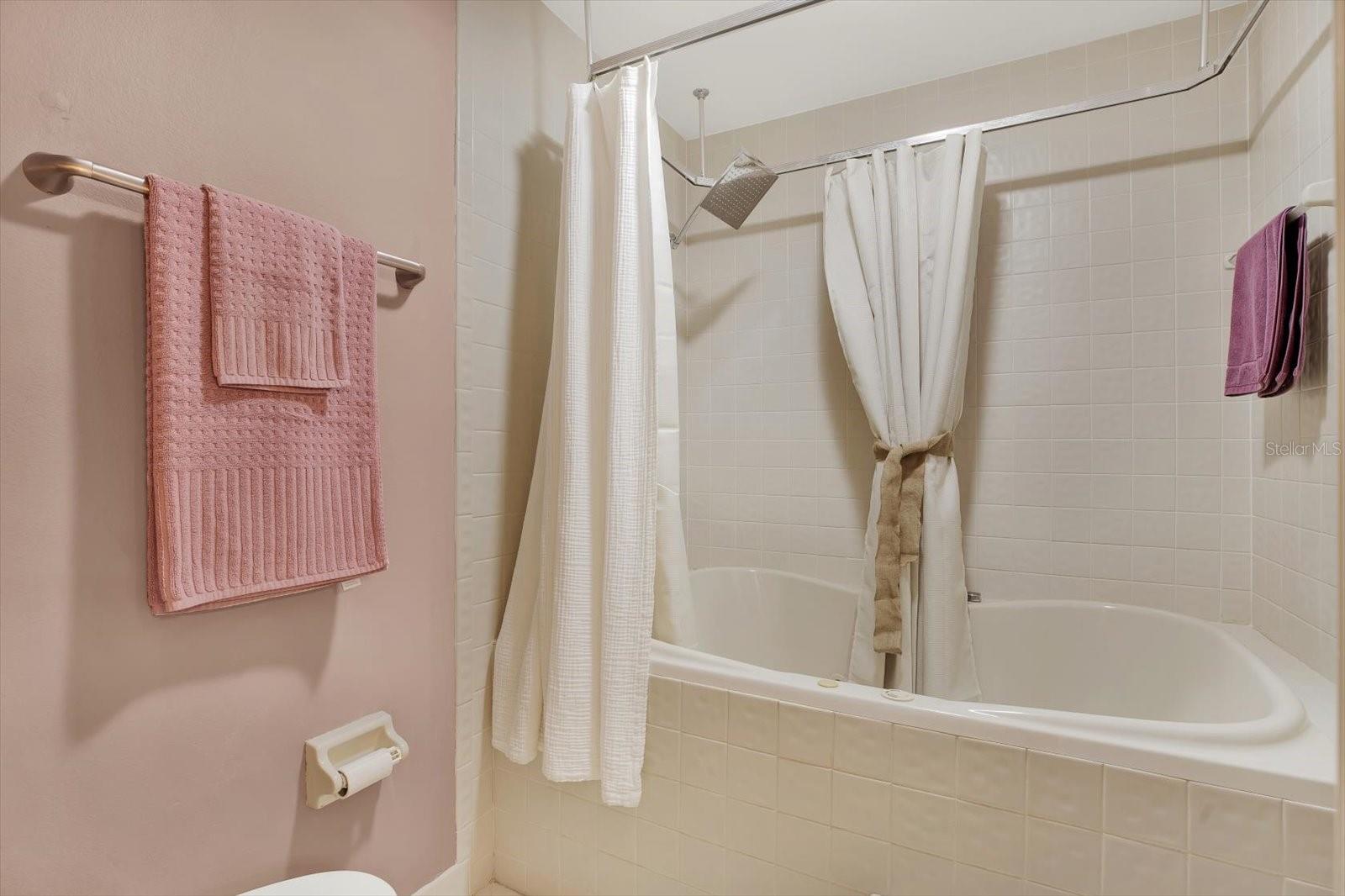 Image 24 of 32 For 505 Haverhill Lane