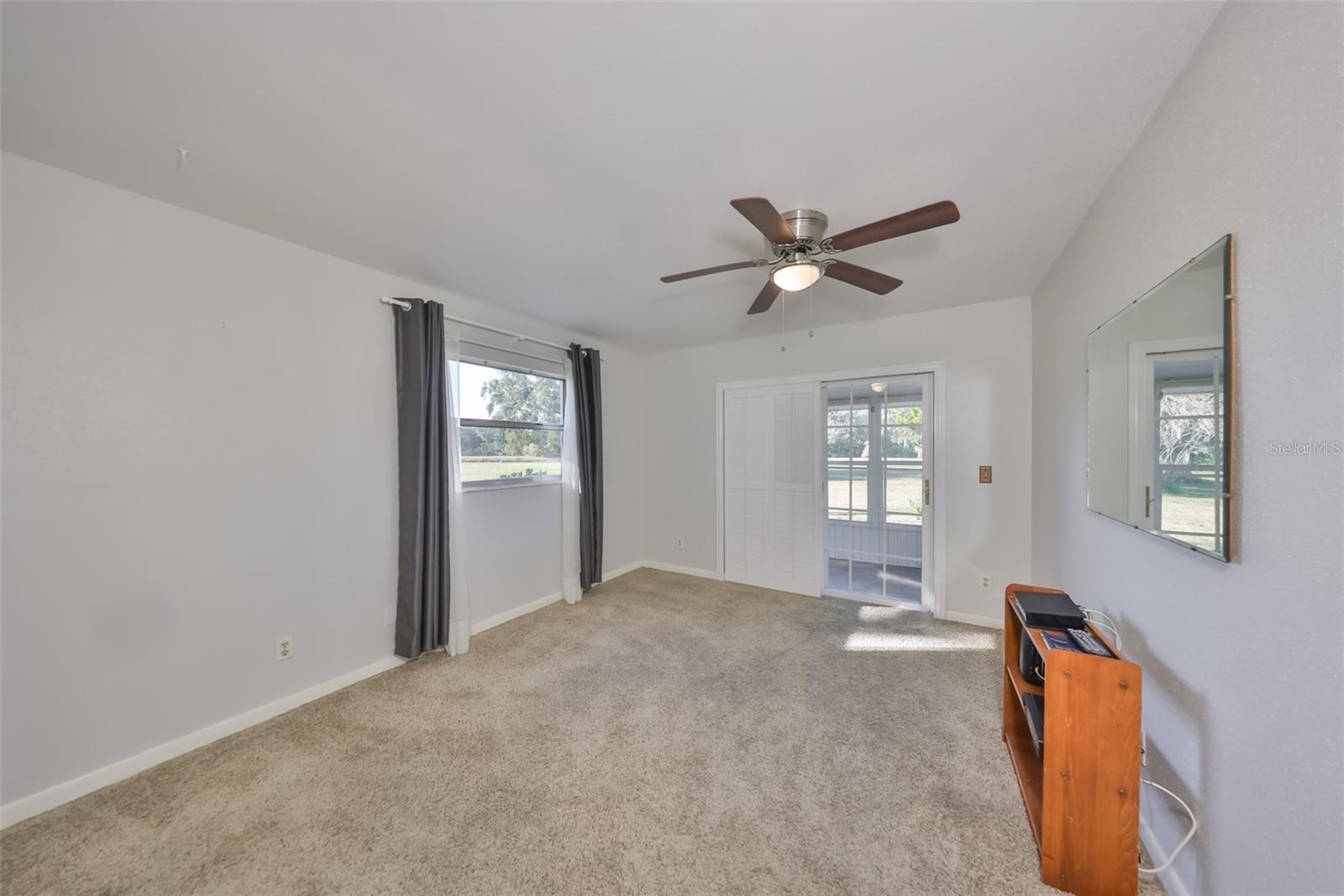 Image 21 of 51 For 2202 Clubhouse Drive 180