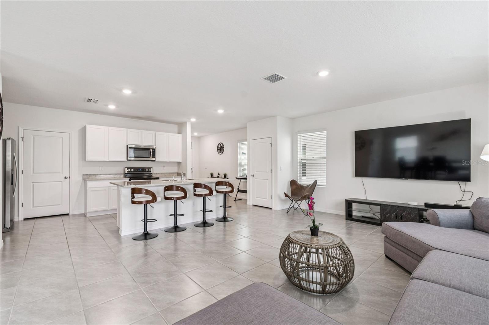 Image 19 of 100 For 5667 Chorleywood Lane