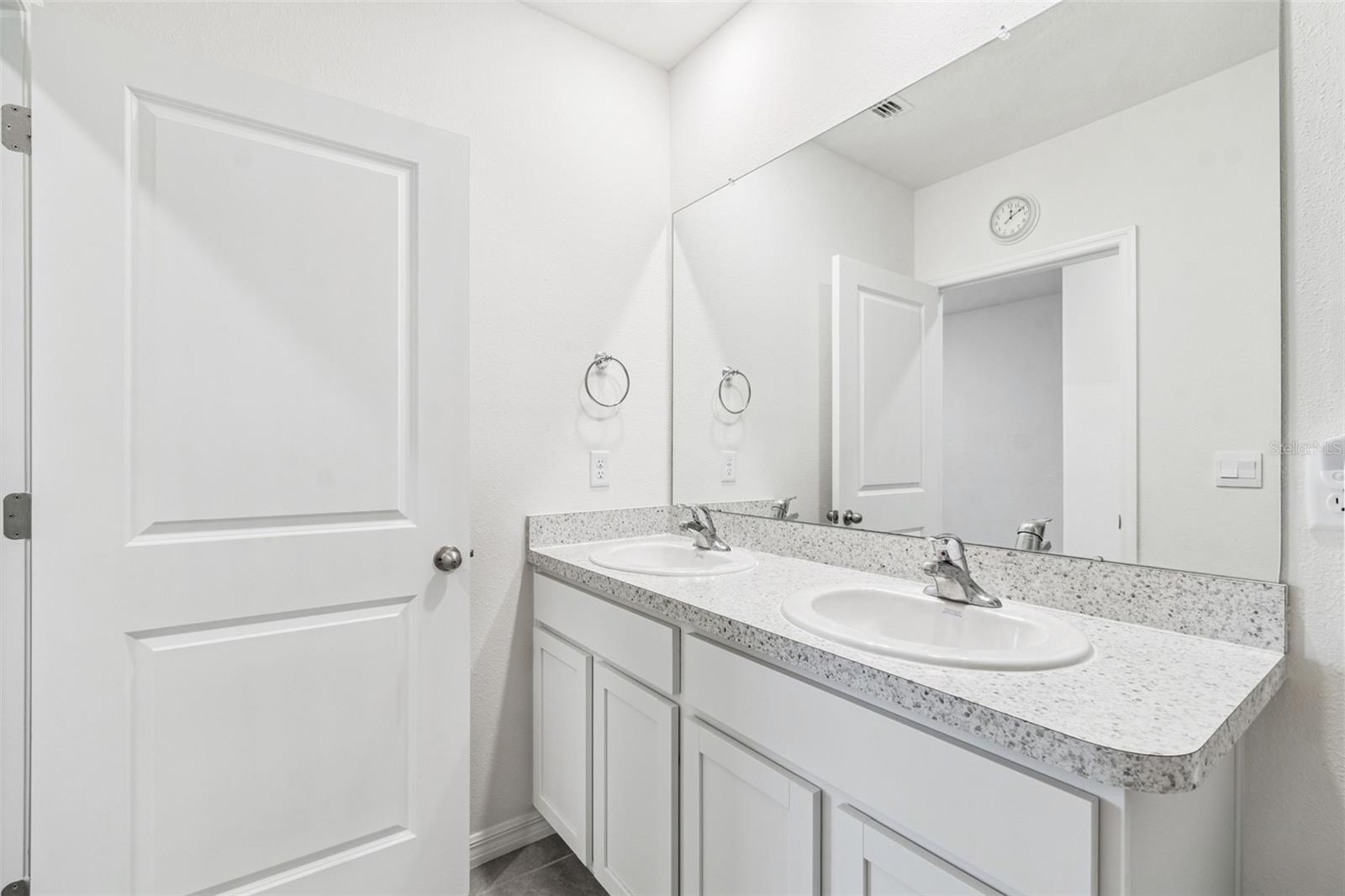 Image 48 of 100 For 5667 Chorleywood Lane