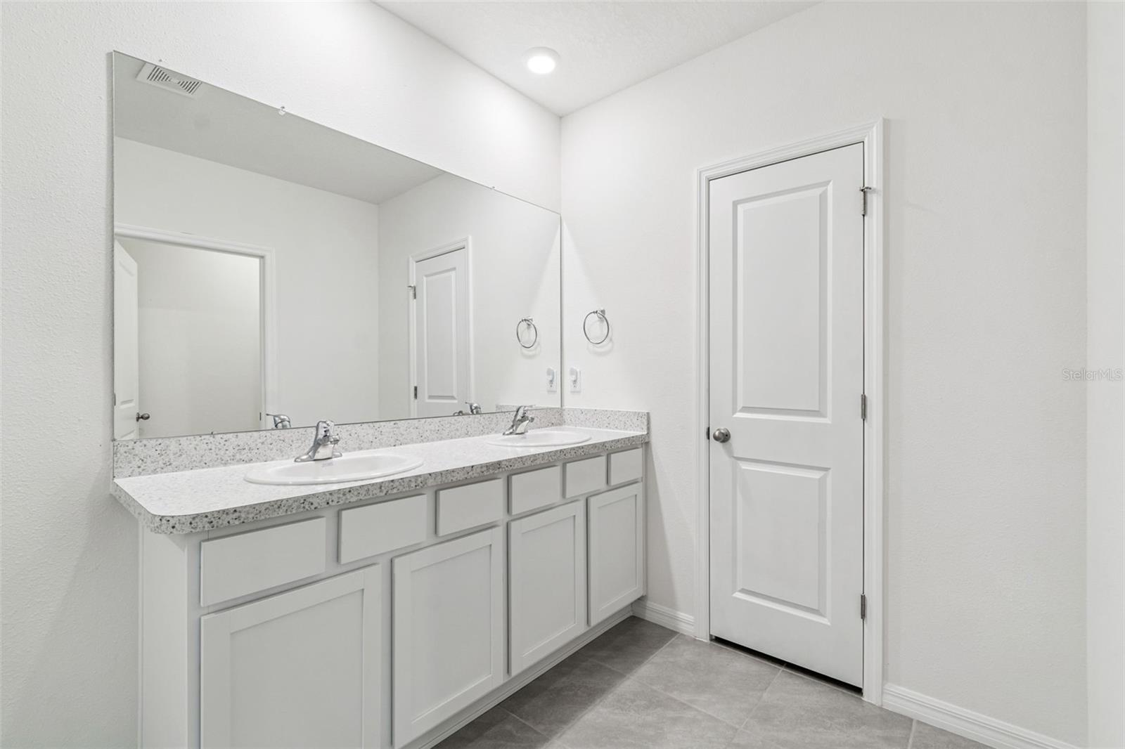 Image 59 of 100 For 5667 Chorleywood Lane