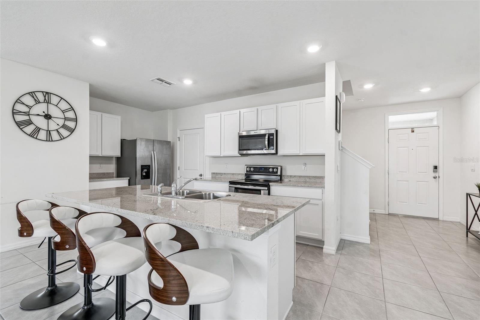 Image 6 of 100 For 5667 Chorleywood Lane