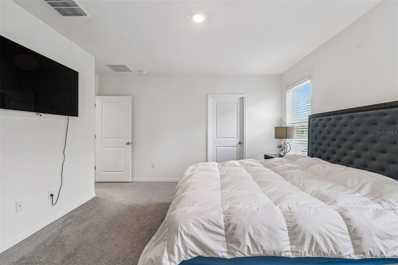 Image 62 of 100 For 5667 Chorleywood Lane