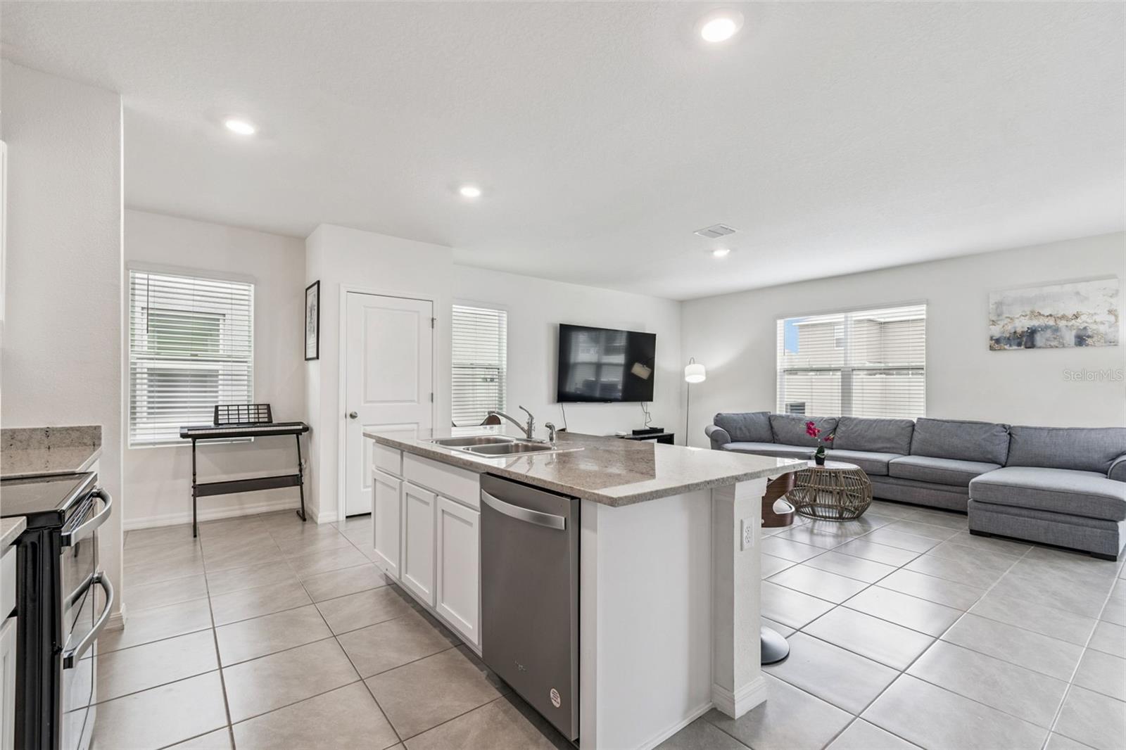 Image 7 of 100 For 5667 Chorleywood Lane