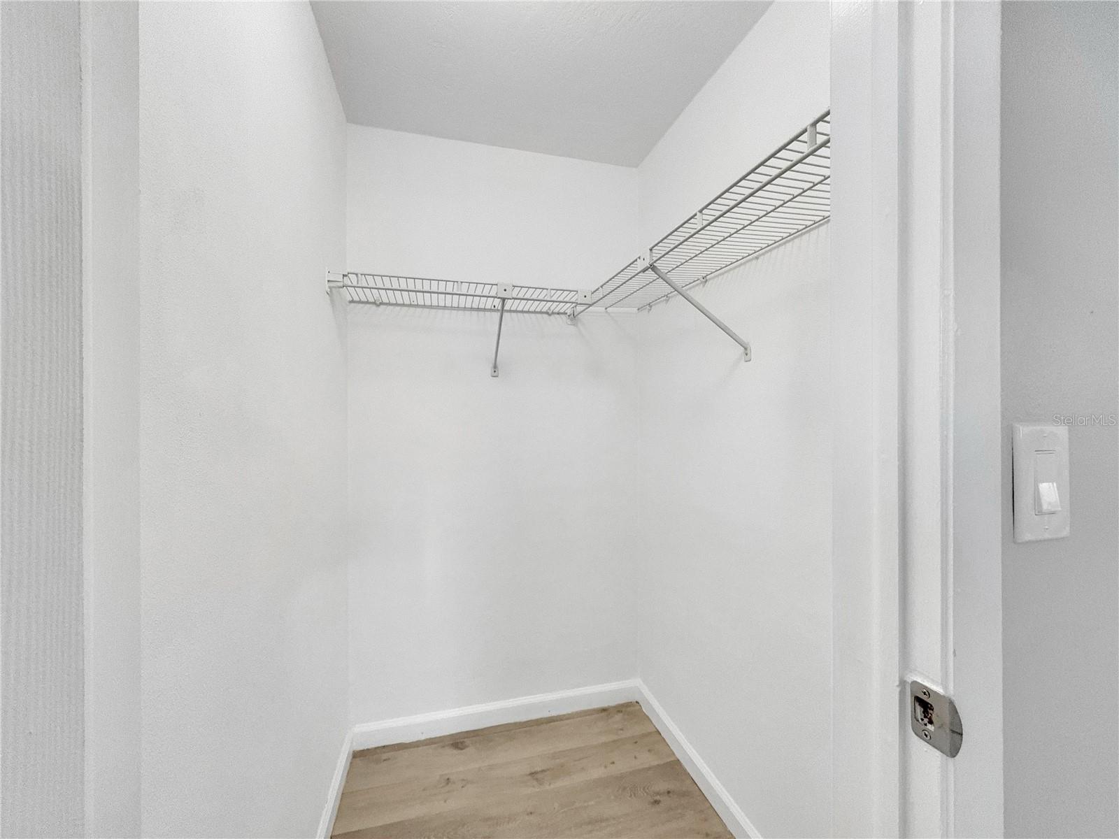 Image 15 of 22 For 9240 Glen Moor Lane