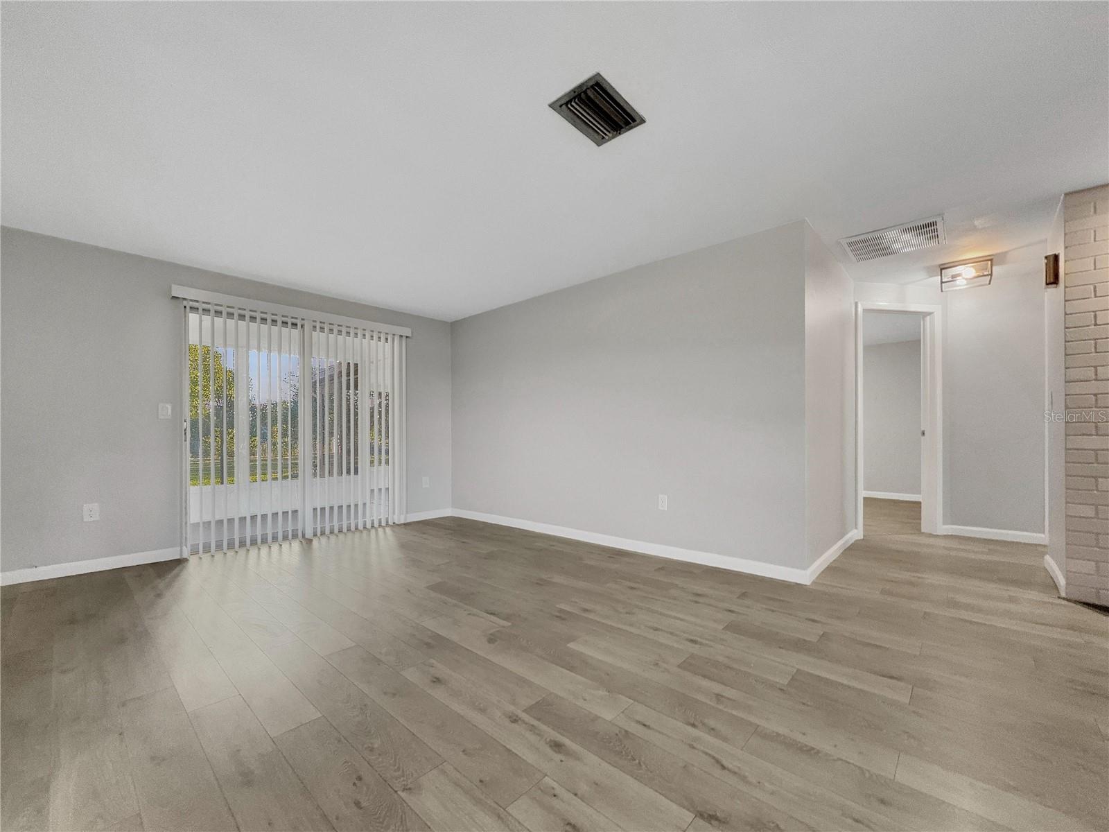 Image 8 of 22 For 9240 Glen Moor Lane