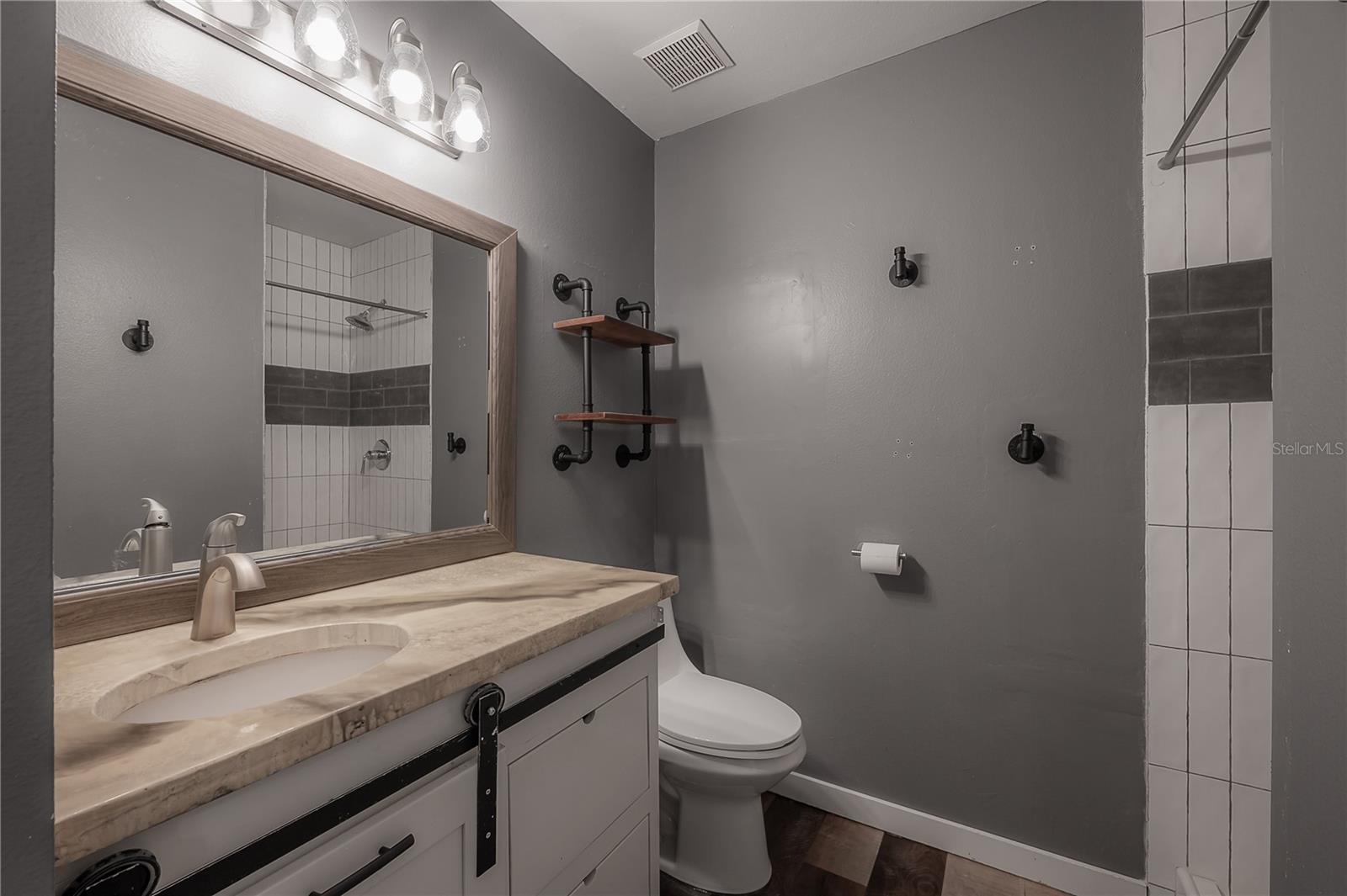 Image 18 of 34 For 2756 Braham Court