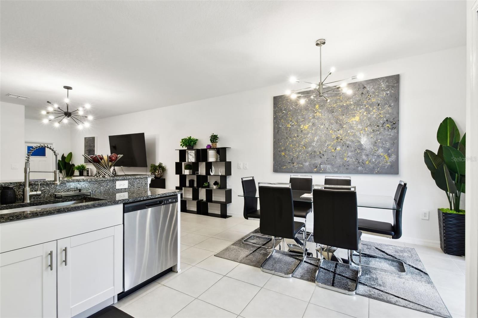 Image 18 of 75 For 2513 Sunray Venus Way