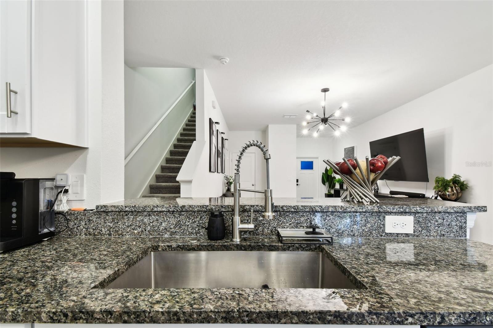 Image 19 of 75 For 2513 Sunray Venus Way