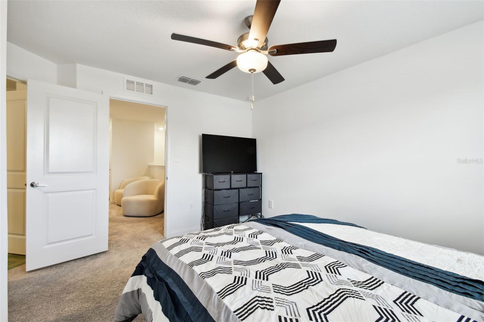 Image 28 of 75 For 2513 Sunray Venus Way