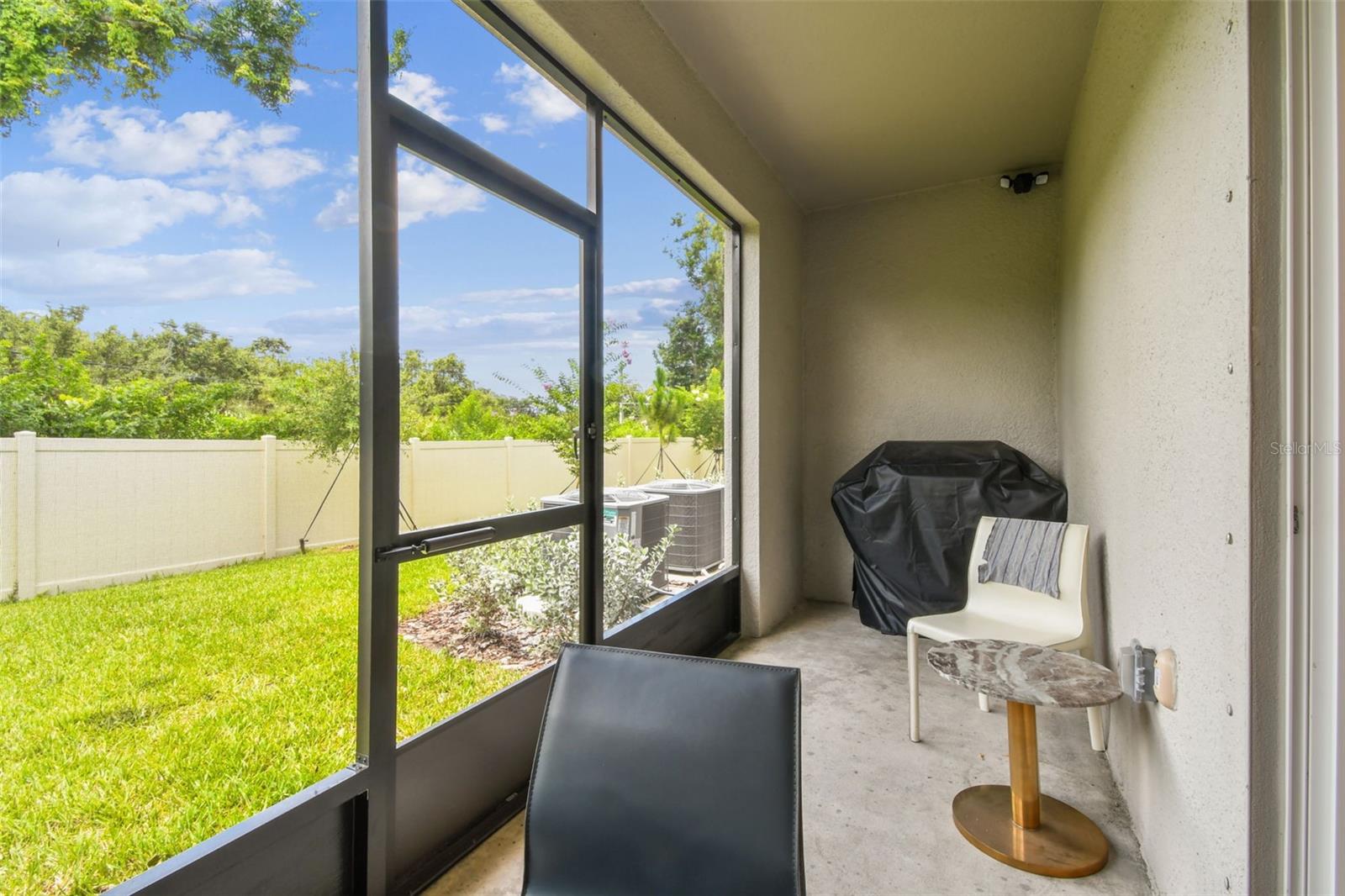 Image 43 of 75 For 2513 Sunray Venus Way