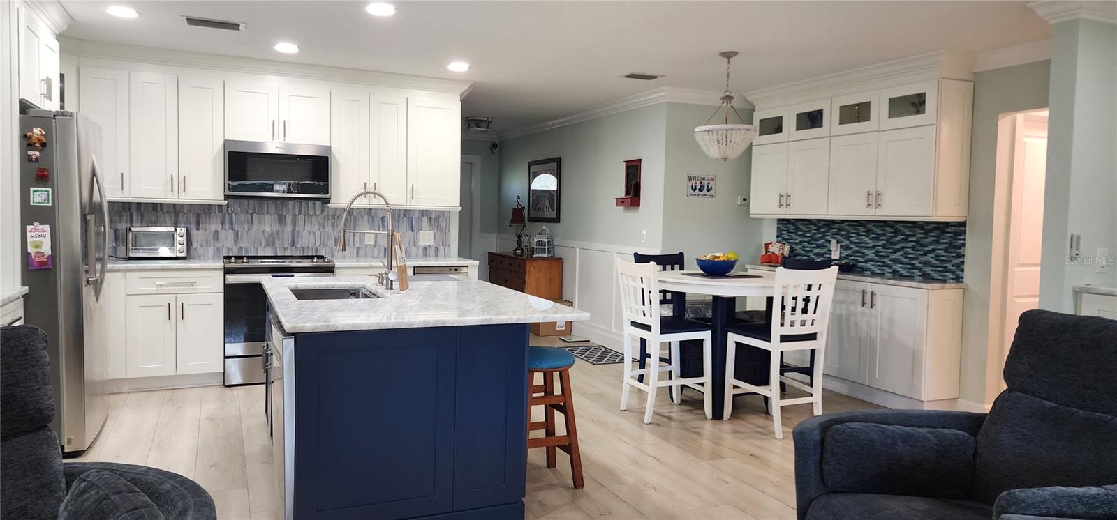 Image 2 of 21 For 418 Imperial Drive