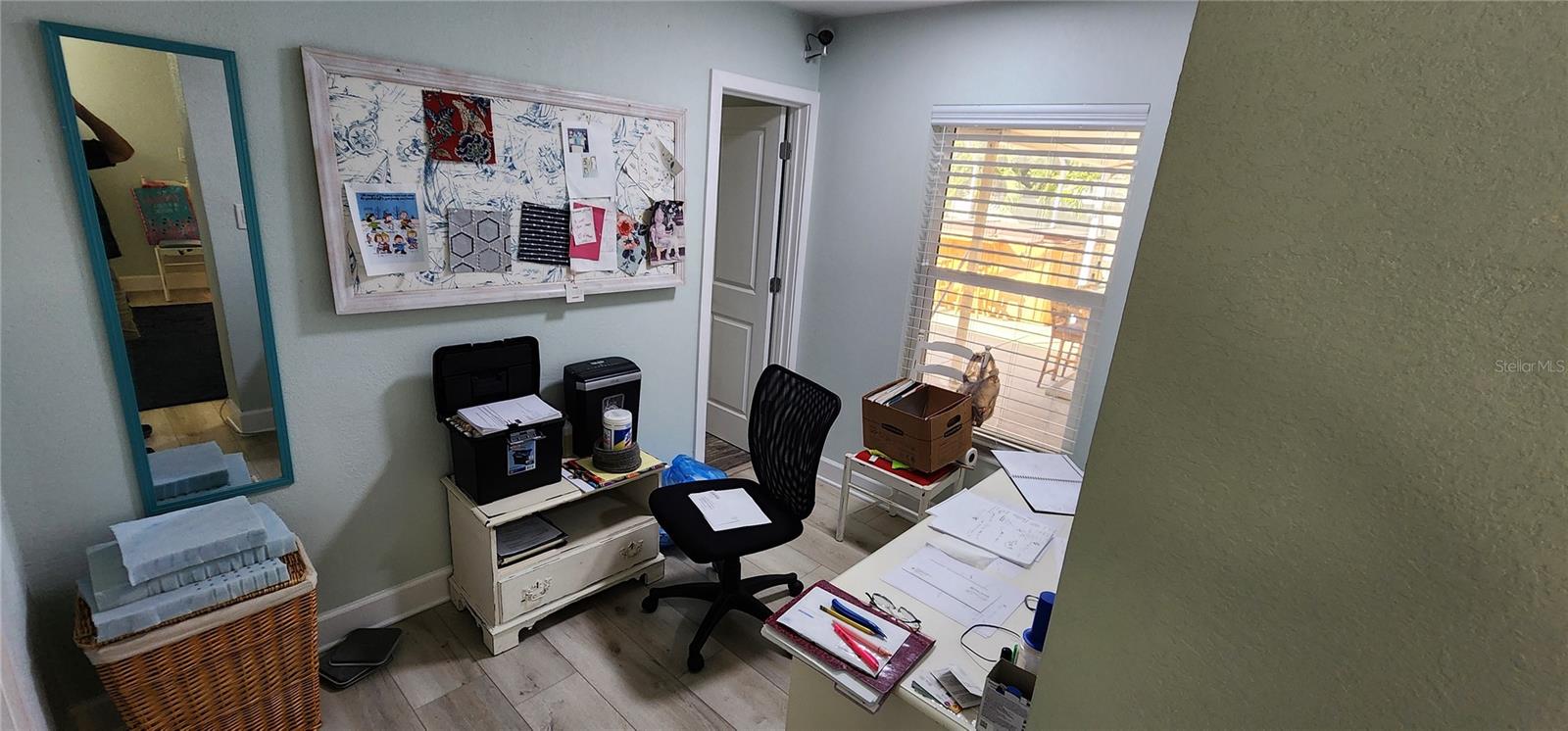 Image 7 of 21 For 418 Imperial Drive