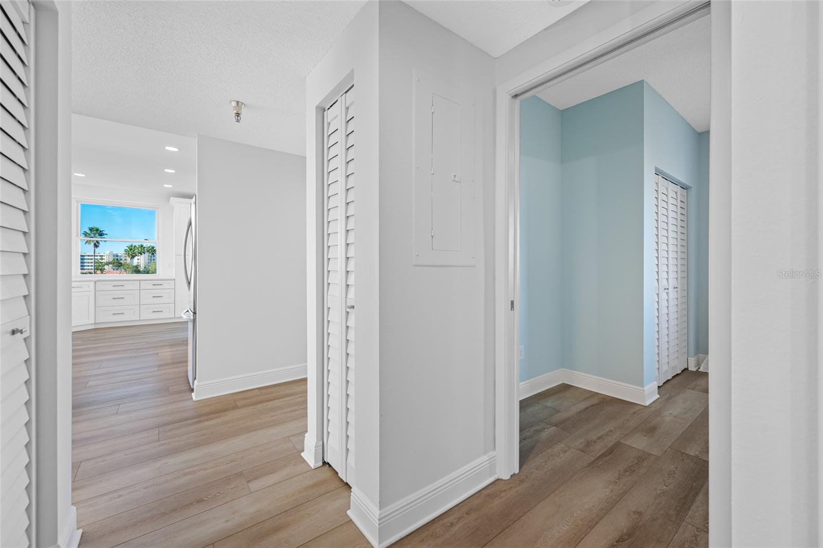 Image 32 of 57 For 7872 Sailboat Key Boulevard S 306