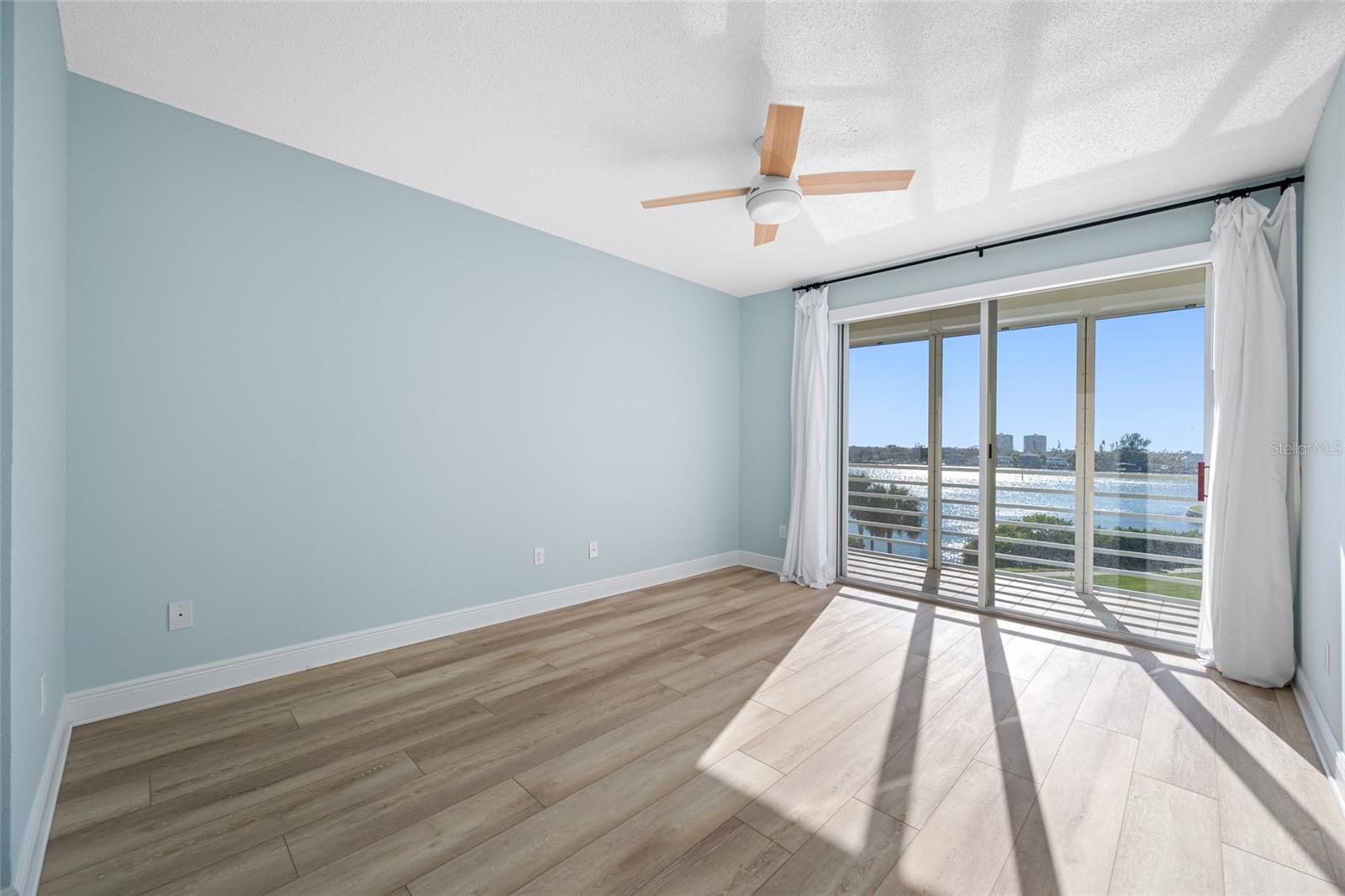 Image 38 of 57 For 7872 Sailboat Key Boulevard S 306