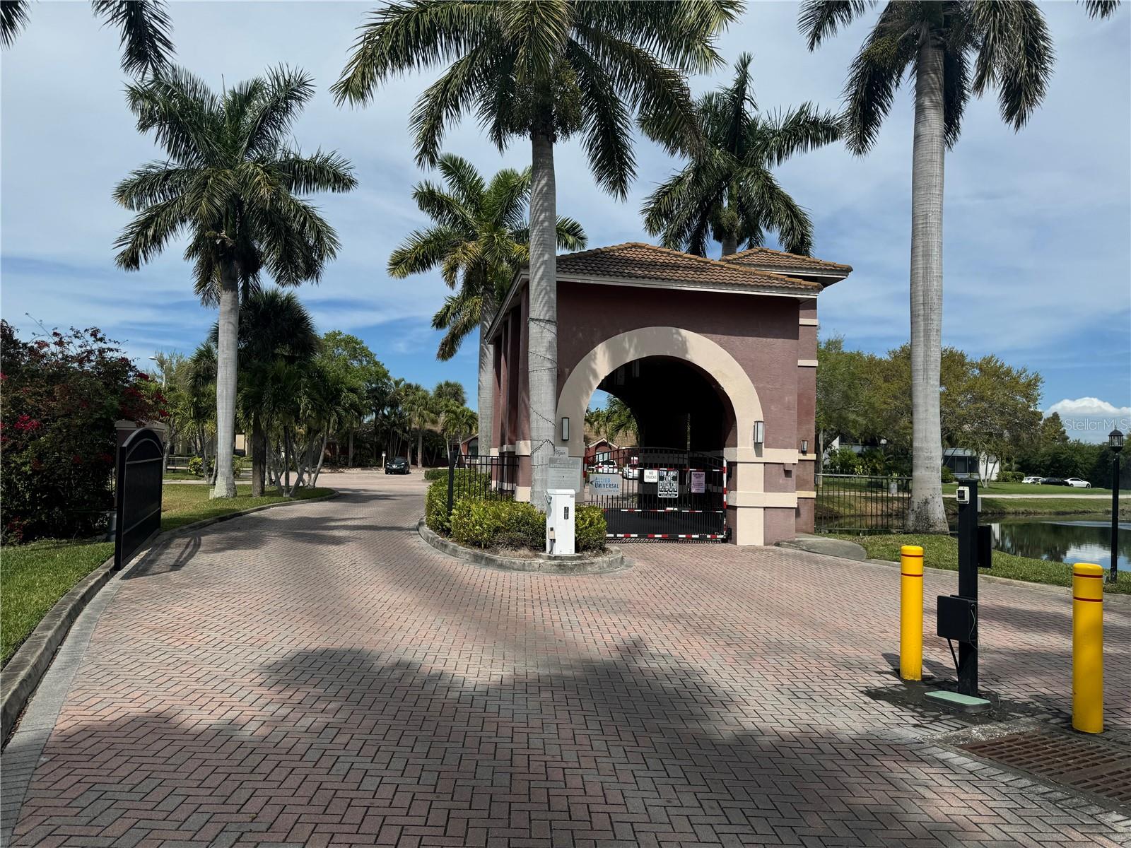 Image 3 of 23 For 10263 Gandy Boulevard N 2303