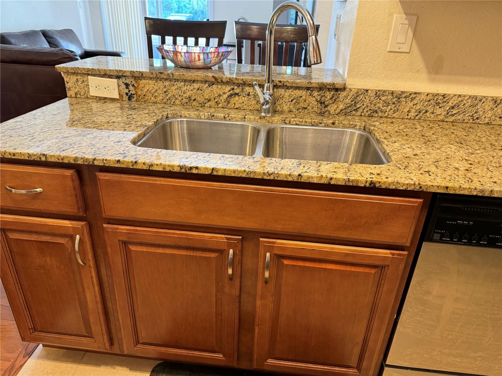 Image 9 of 23 For 10263 Gandy Boulevard N 2303