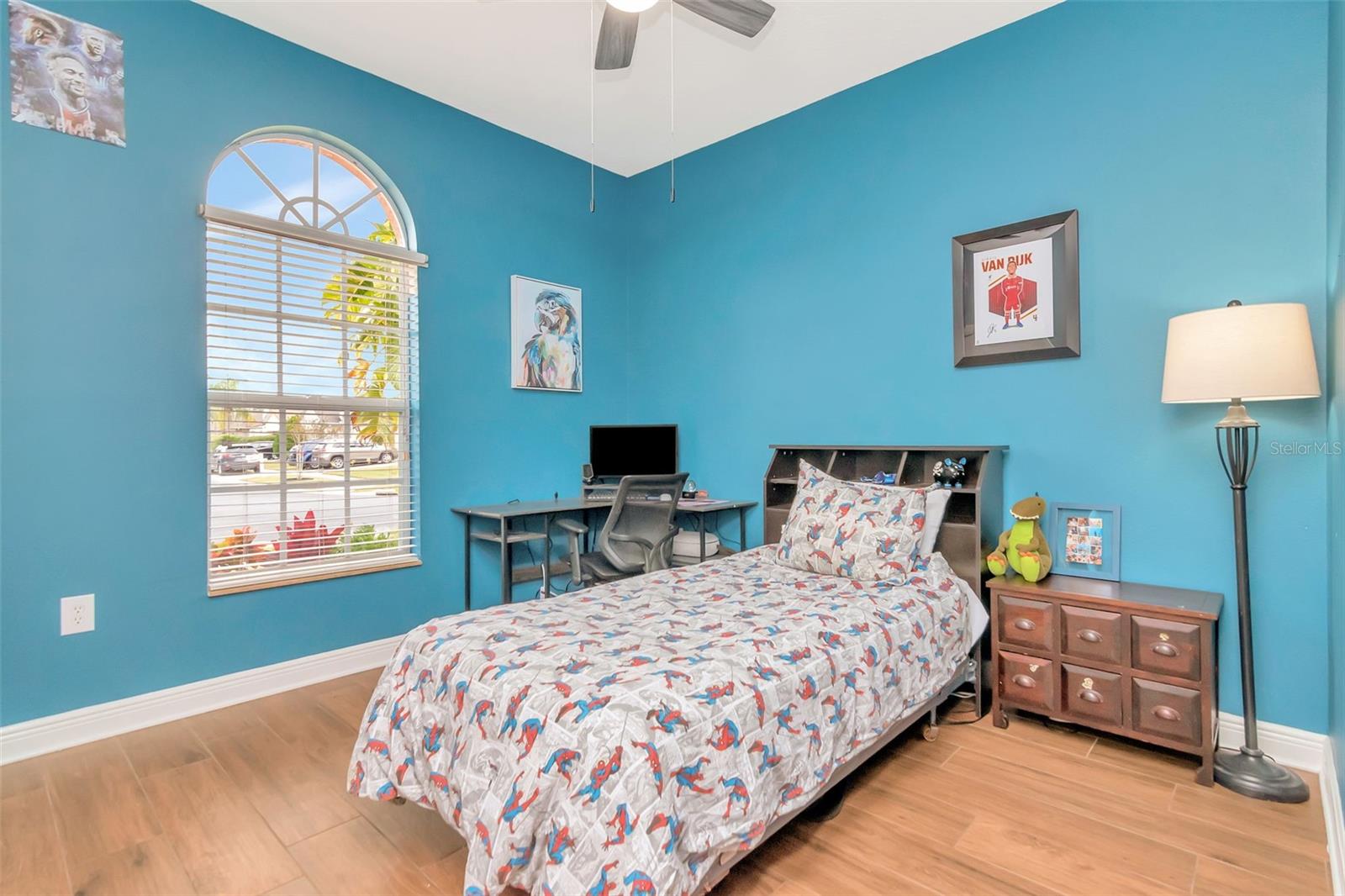 Image 27 of 59 For 31241 Kirkshire Court