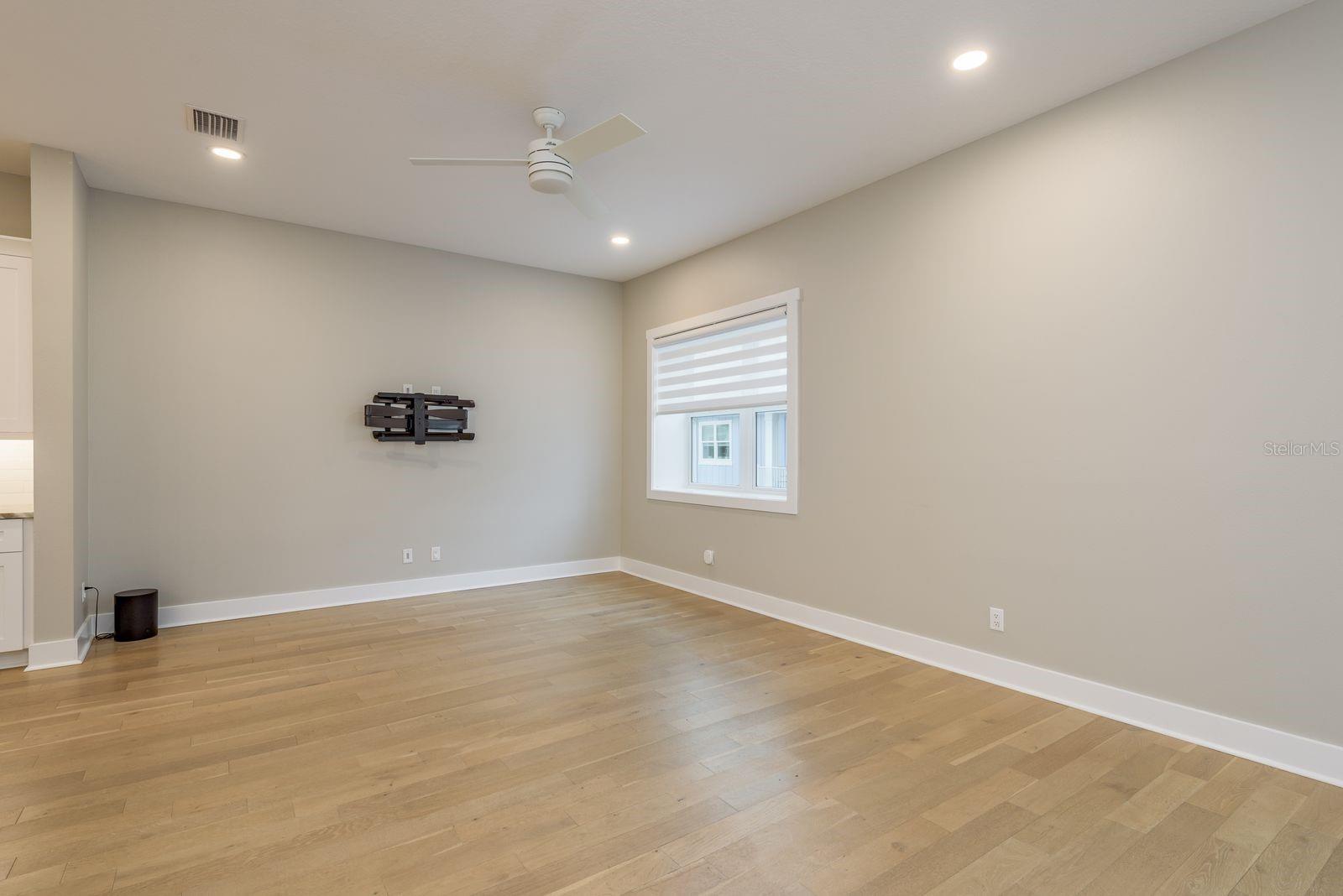 Image 10 of 52 For 833 Oak Bend Lane