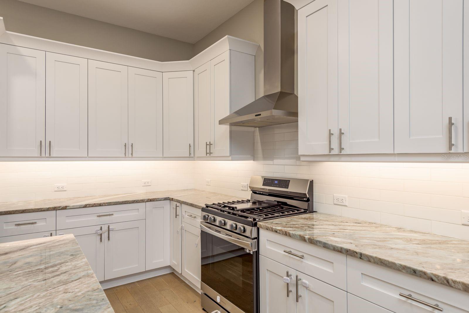 Image 19 of 52 For 833 Oak Bend Lane