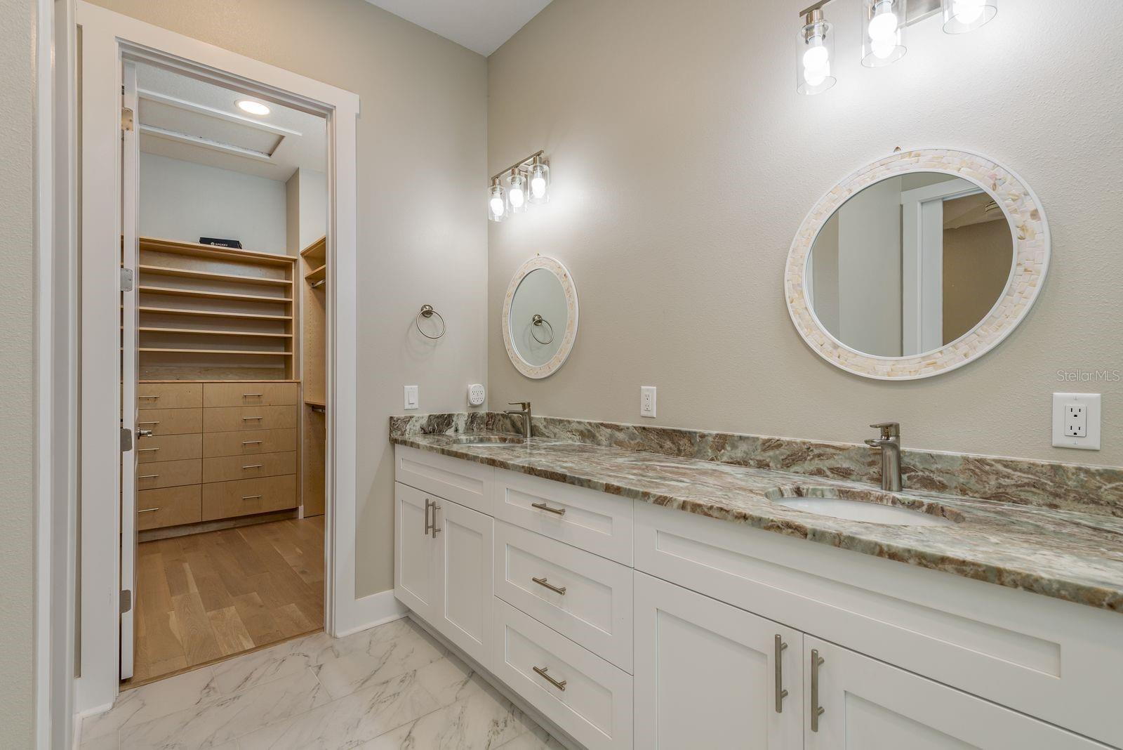 Image 29 of 52 For 833 Oak Bend Lane