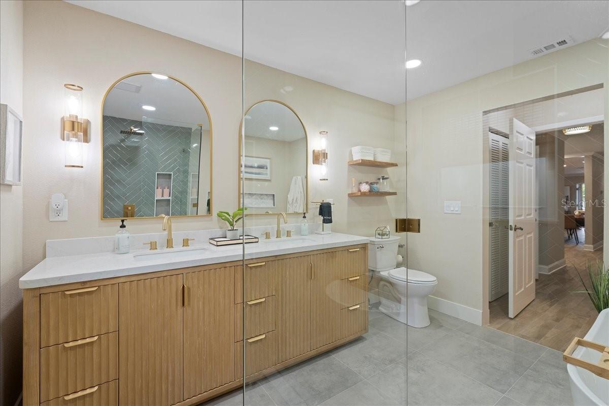 Listing photo id 24 for 8590 119th Street