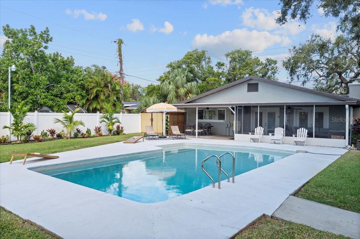 Listing photo id 1 for 8590 119th Street