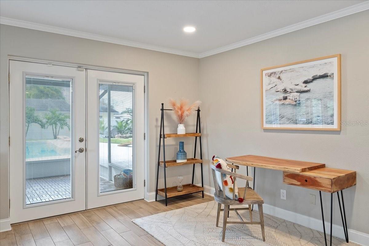 Listing photo id 35 for 8590 119th Street