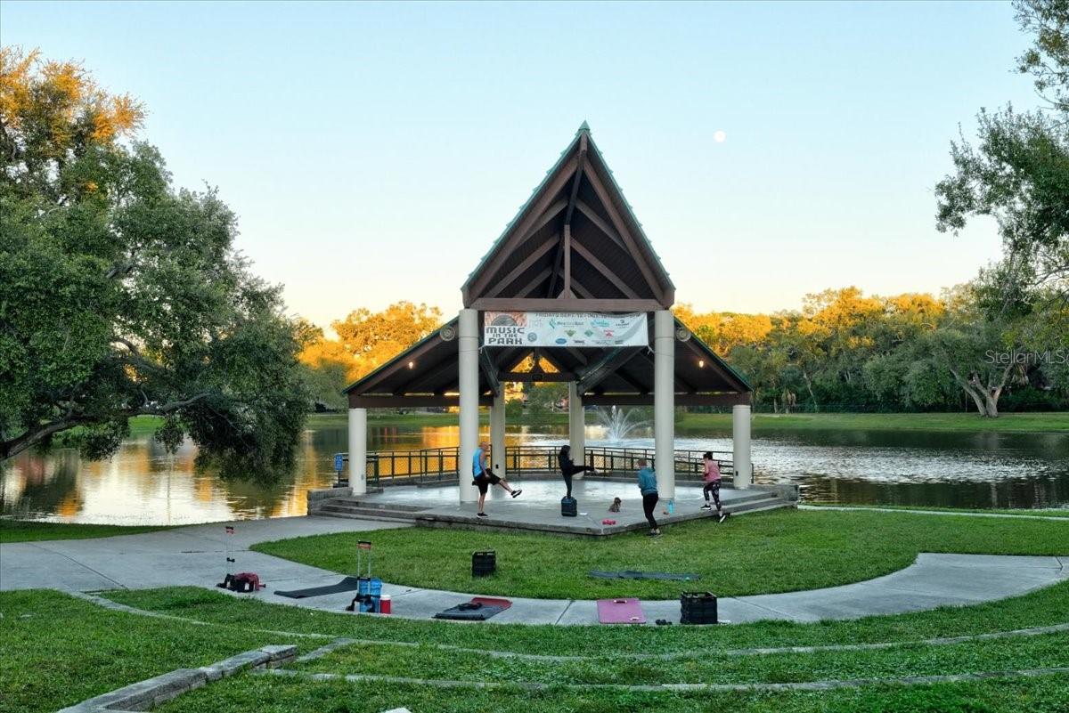 Listing photo id 62 for 8590 119th Street