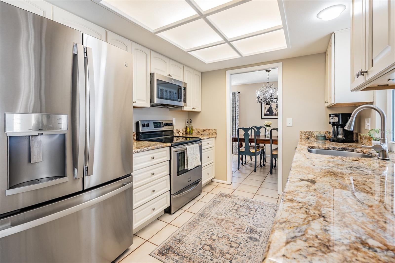 Image 13 of 40 For 2932 Macalpin Drive W