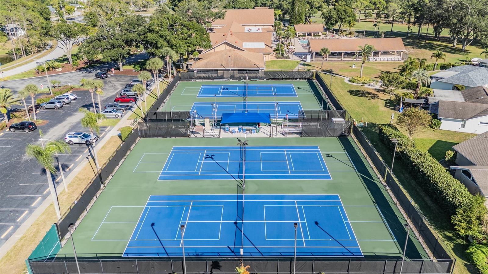 Image 33 of 40 For 2932 Macalpin Drive W