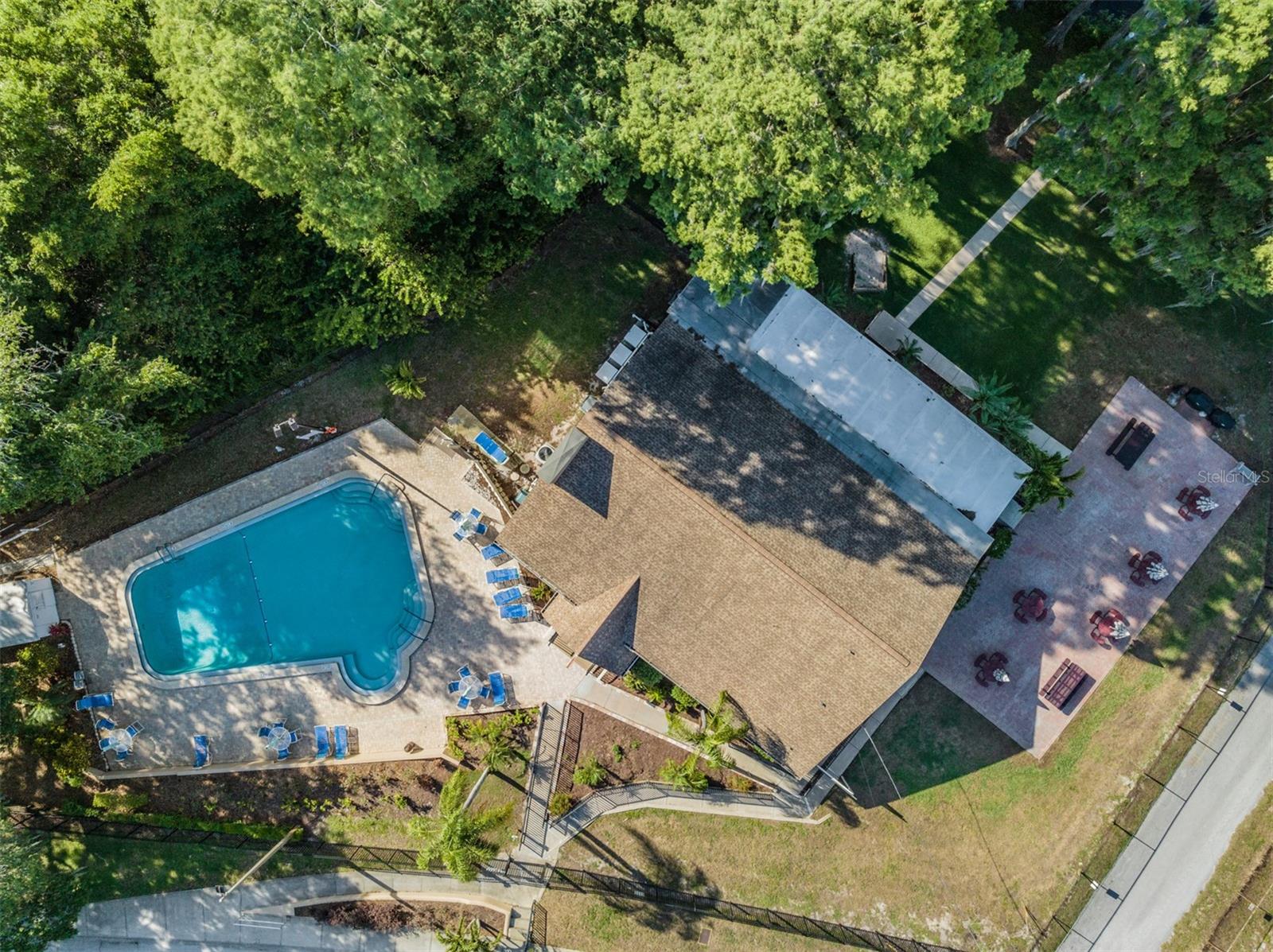 Image 38 of 40 For 2932 Macalpin Drive W