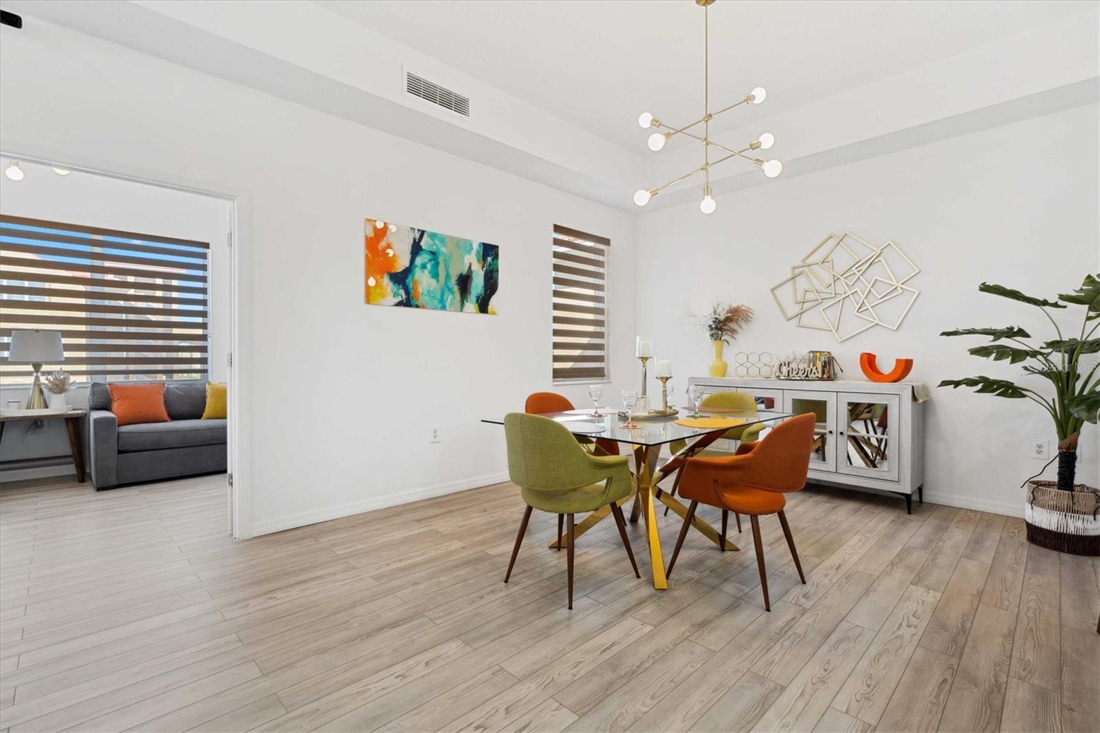 Image 17 of 39 For 642 Wells Court 402