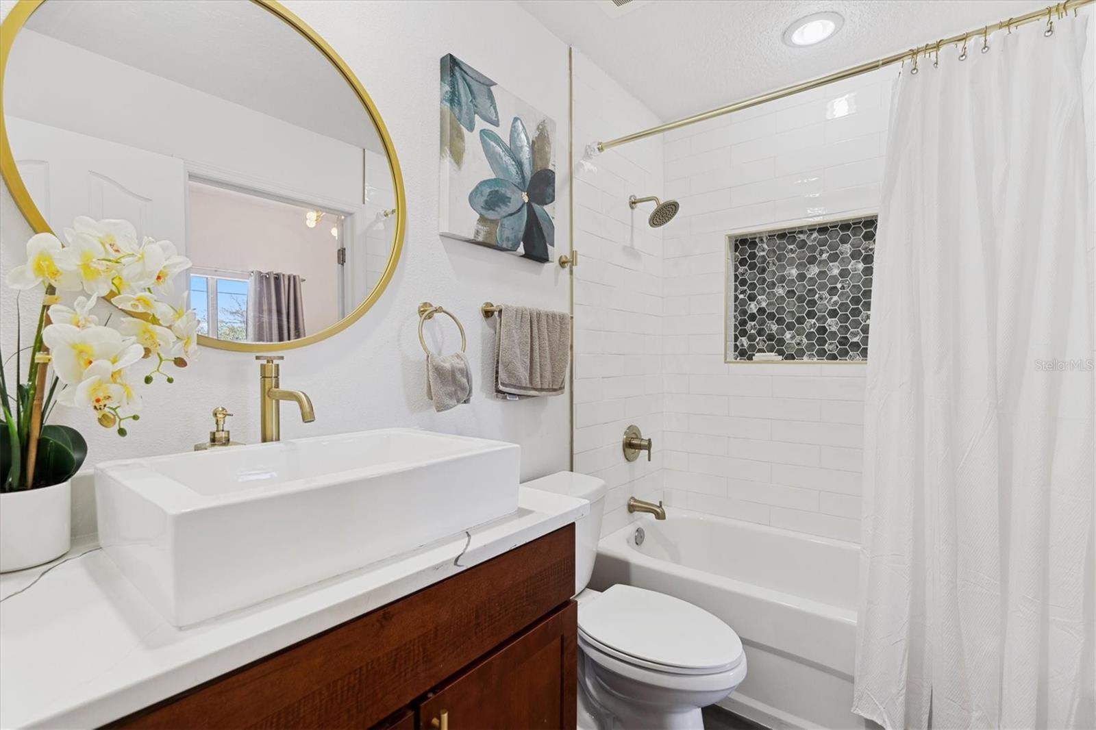 Image 27 of 39 For 642 Wells Court 402