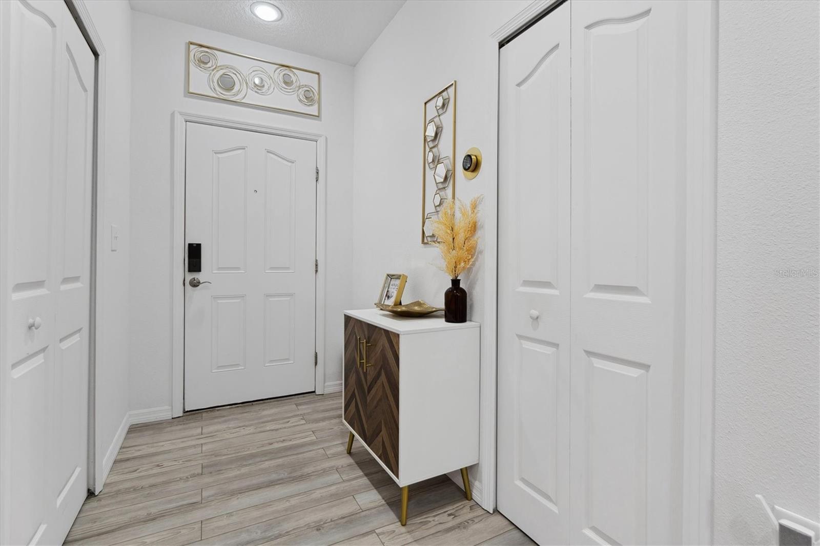 Image 3 of 39 For 642 Wells Court 402