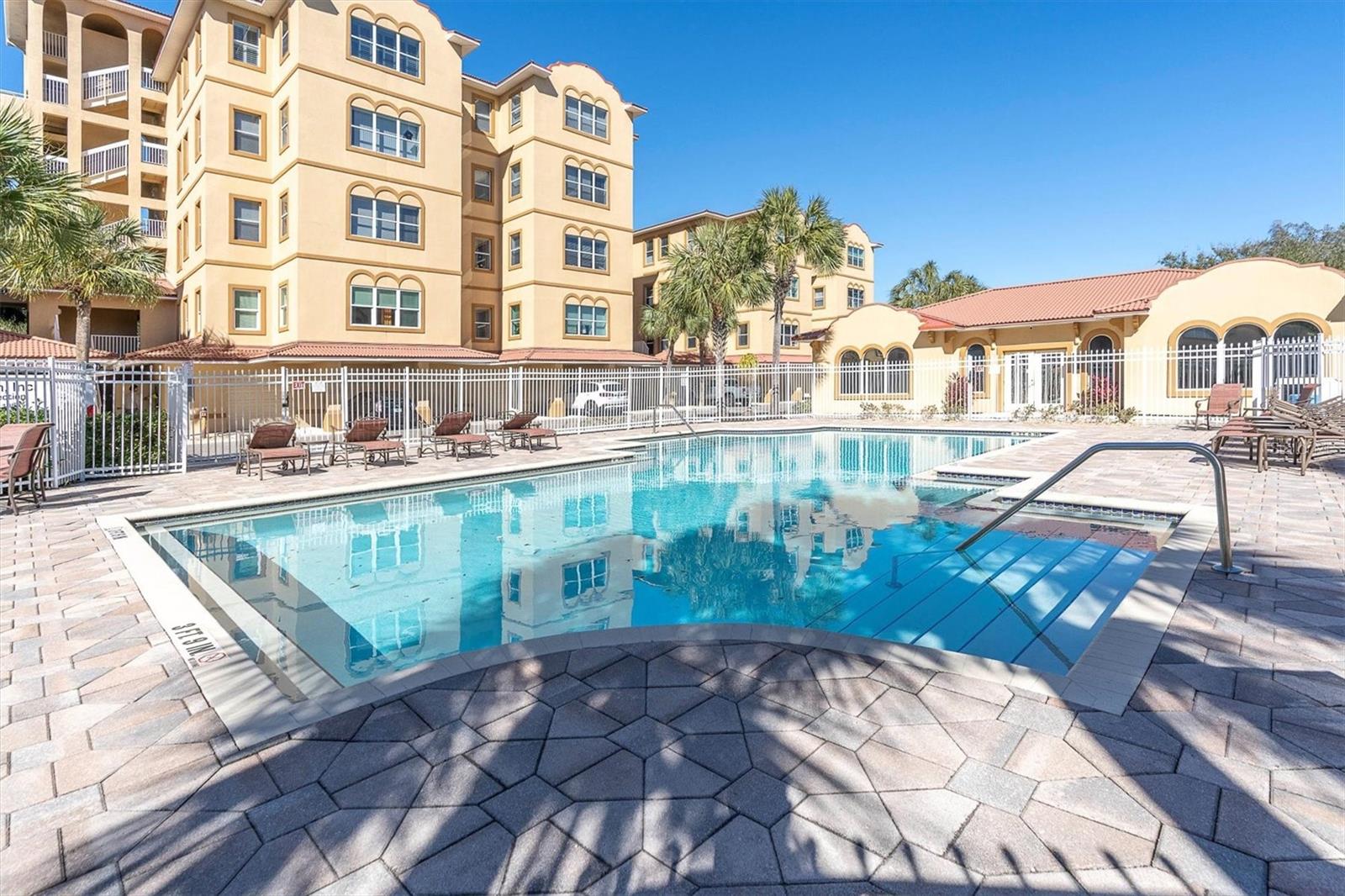 Image 32 of 39 For 642 Wells Court 402